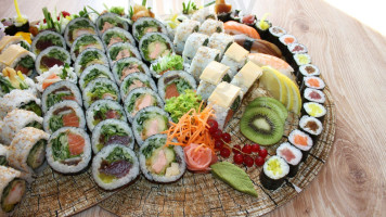 Sumada Sushi food