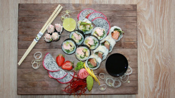 Sumada Sushi food