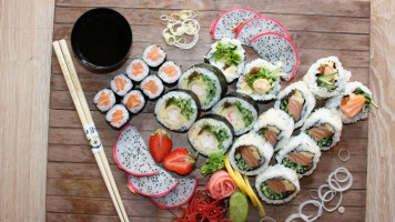 Sumada Sushi food