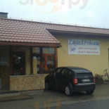 Zajazd Pokusa Na zewnątrz