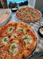 Pizzeria Izerka food