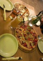 Pizzeria Fiori food