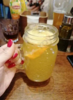 Amadeo À l'intérieur