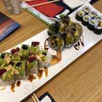 Hanto Sushi food