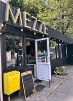 Mezze Middle Eastern outside