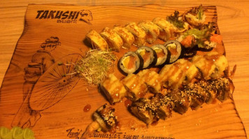 Takushi Sushi food