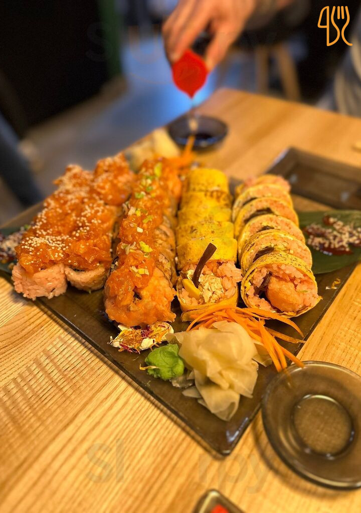 Maestro Sushi Menu