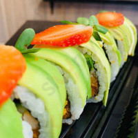 Maxi Sushi food