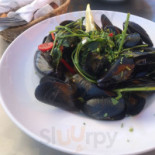 Winiarnia GĄski Comida