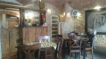 Stary Piec Pizzeria inside