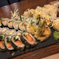 Zensei Sushi food