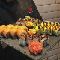 Sushi Lovers food