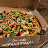 Pizza Dominium food