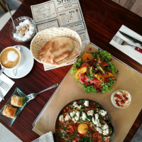 Shuk Mezze food