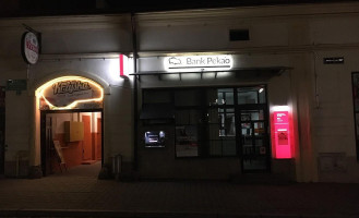 Pub U Krzyska Exterior