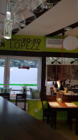 Pizzeria Lopez inside