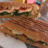 Calimero Café Nourriture