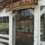 Kebab Smażalnia Ryb Na zewnątrz
