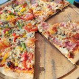 Uni- Pizzeria Jarosławiec. Dania