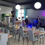 Palce Lizać À l'intérieur