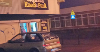 Adana Kebab Pizza Extérieur