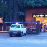 Kral Kebab Na zewnątrz