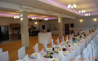 Polskie Smaki Catering Sala Weselna Kuchnia Polska Komunie Chrzest Stypy inside