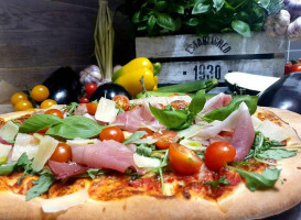 Stodola Pizzeria, Catering food