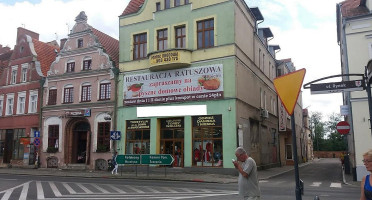 Ratuszowa outside