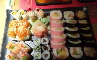 Sushi Family Groblice food