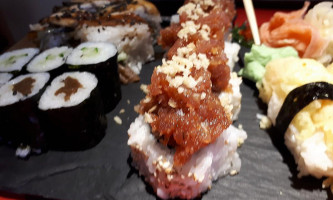 Sushi Family Groblice food