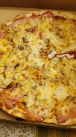 Pizza Z Pieca food