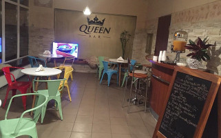 Queen À l'intérieur