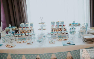 Laura À l'intérieur