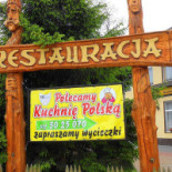 Karczma Biskupińska Na zewnątrz