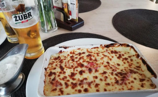 Pizzeria Mona Comida