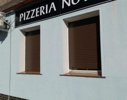 Pizzeria Nova outside