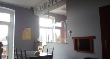 Niko Pizza inside