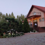 Pałac Ślubów Domino Na zewnątrz