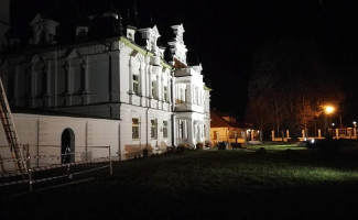 Bohema, I Noclegi outside