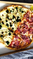 Boto Pizza food