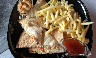 Ośrodek Wypoczynkowy Rejs Bar Restauracja Wypożyczalnia Comida