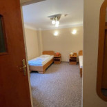 Agros À l'intérieur