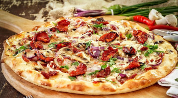 Royal Pizza Wyrzysk food