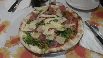 Pizza Rino food