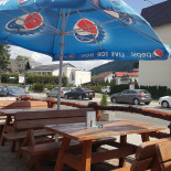 Pizzeria Aga Na zewnątrz