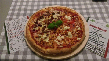 Pizzeria Bazylia I Oregano food