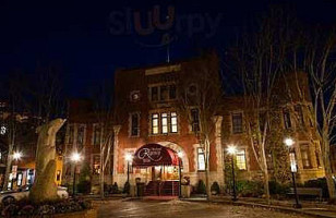 Jaś Kowalski Klub Exterior