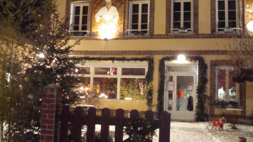 Krutoy Lounge Exterior