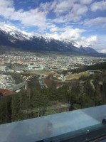 13 Pizzeria Exterior